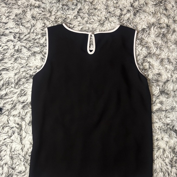 Calvin Klein Black and White Trim Sleeveless Blouse - Picture 4 of 6